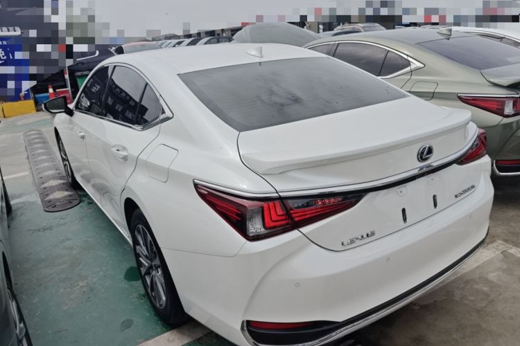 Used Lexus ES 2022 300h Excellence Edition Exterior 2