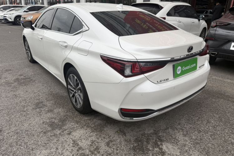 Used Lexus ES 2022 200 Excellence Edition Exterior 3