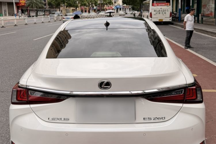 Used Lexus ES 2022 200 Excellence Edition Exterior 3