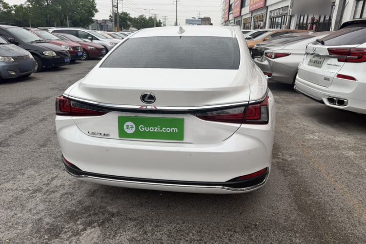 Used Lexus ES 2022 200 Excellence Edition Exterior 4