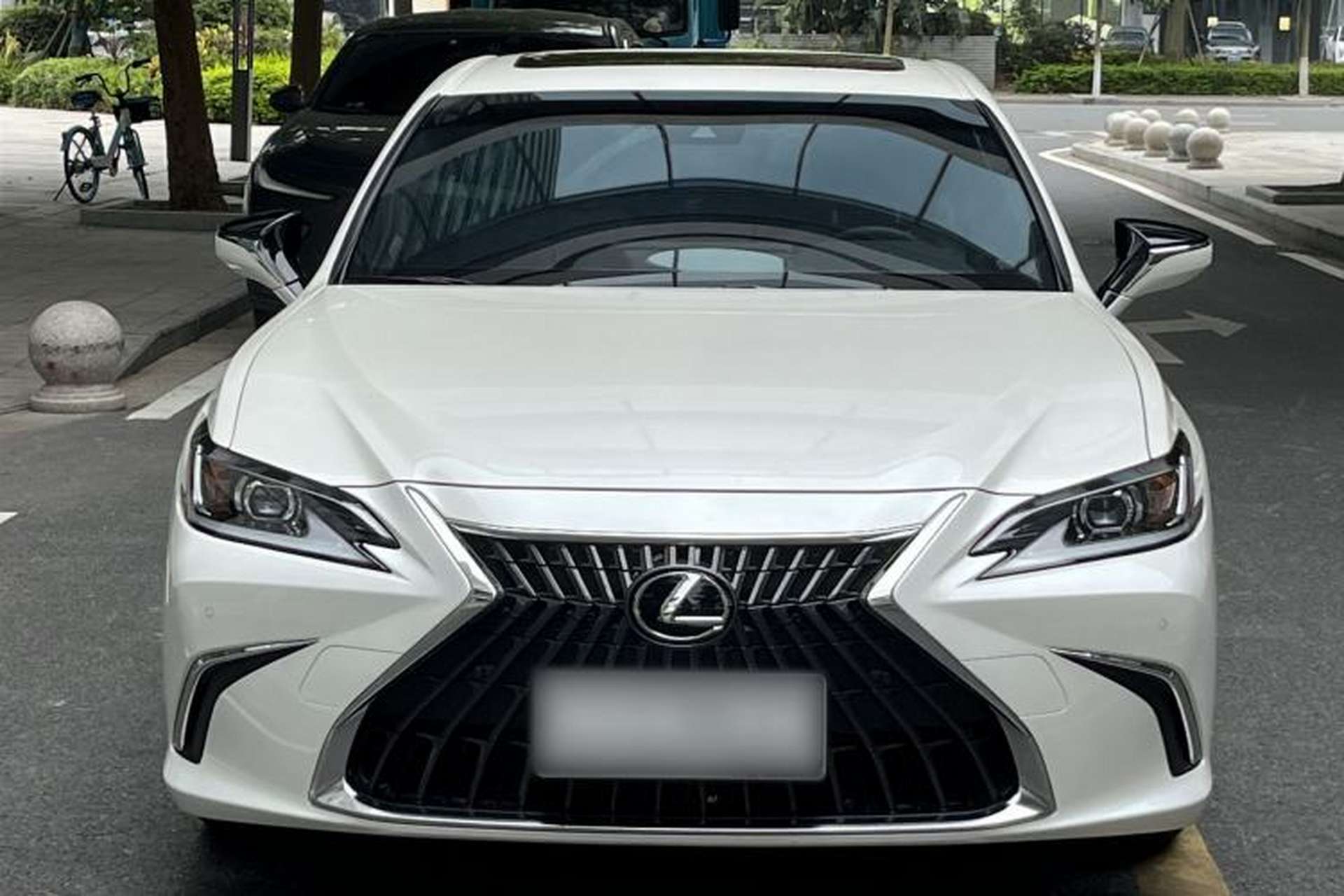 Used Lexus ES 2022 300h Excellence Edition Exterior 4