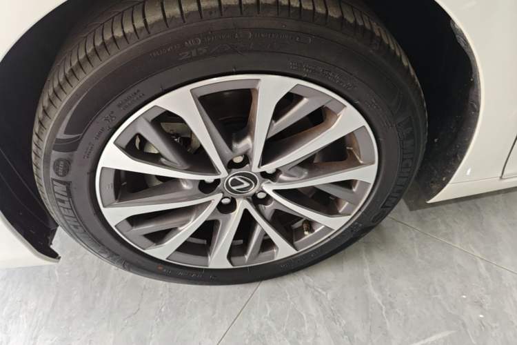 Used Lexus ES 2022 300h Excellence Edition Exterior 4