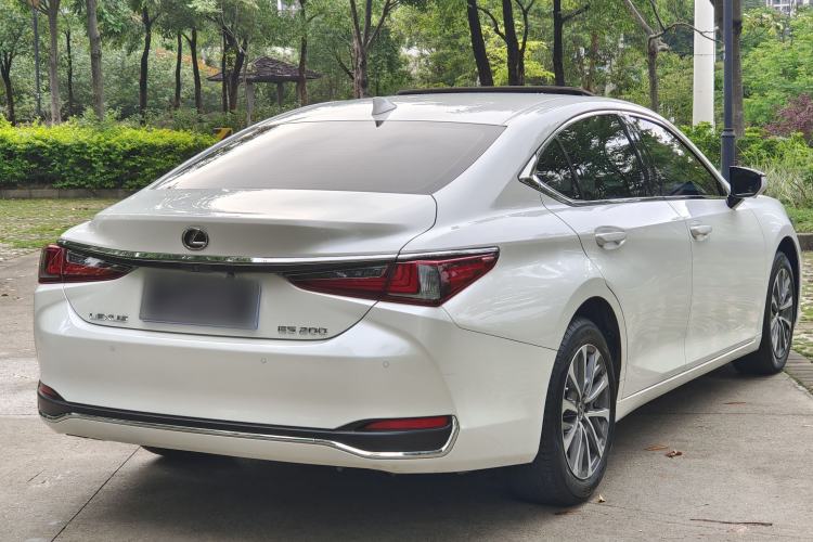 Used Lexus ES 2022 200 Excellence Edition Exterior 5