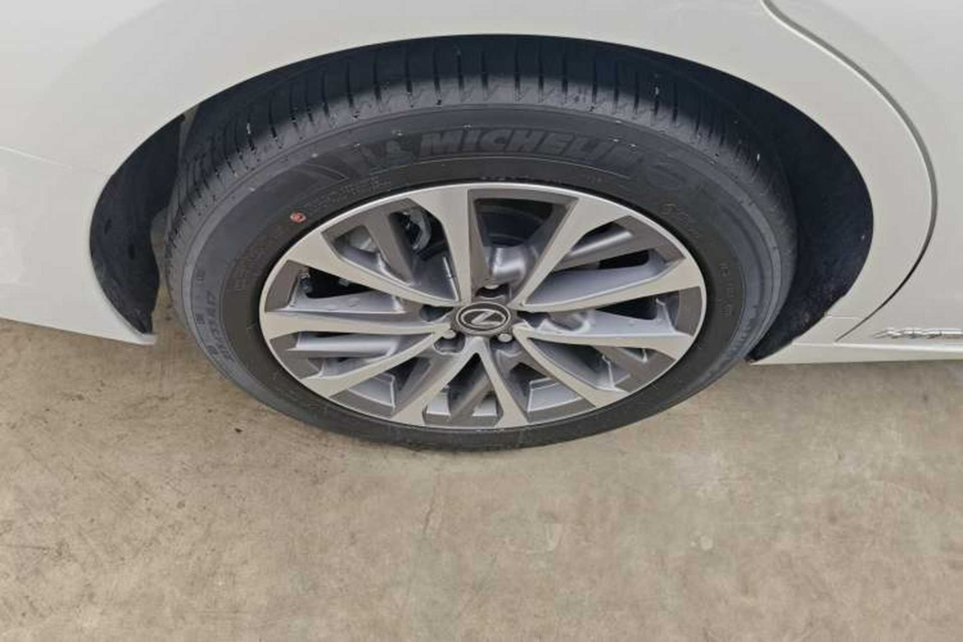 Used Lexus ES 2022 300h Excellence Edition Exterior 5