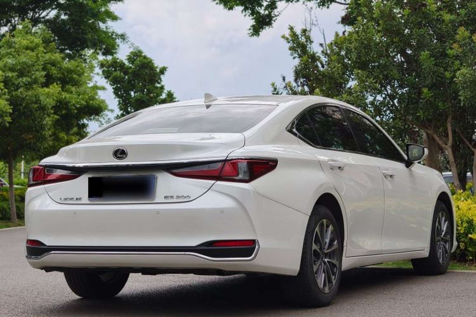 Used Lexus ES 2022 200 Excellence Edition Exterior 6