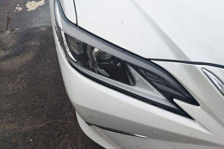 Used Lexus ES 2022 200 Excellence Edition Exterior 6