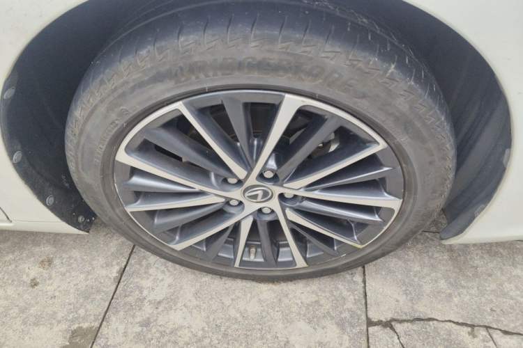 Used Lexus ES 2022 300h Deluxe Edition Exterior 7