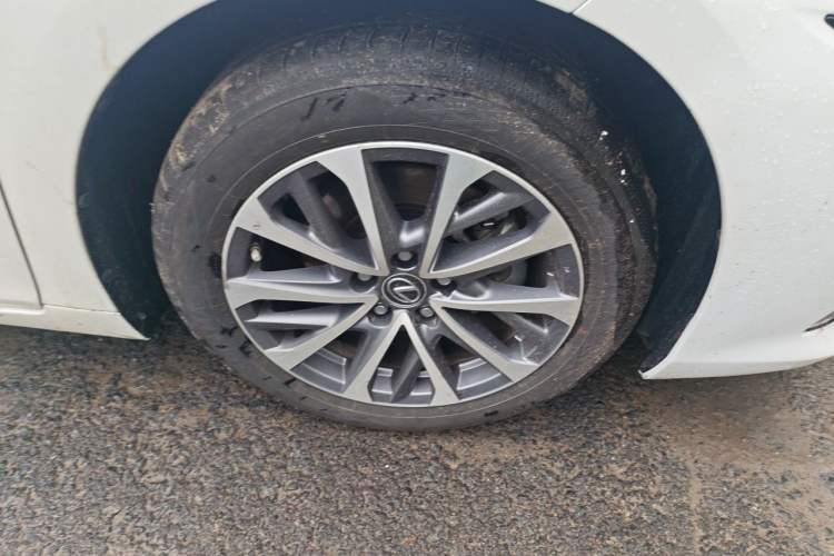 Used Lexus ES 2022 200 Excellence Edition Exterior 7