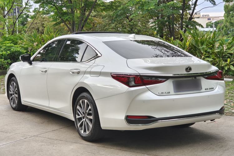 Used Lexus ES 2022 200 Excellence Edition Exterior 8