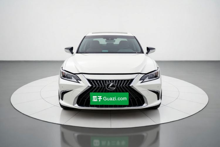 Used Lexus ES 2022 300h Excellence Edition Front