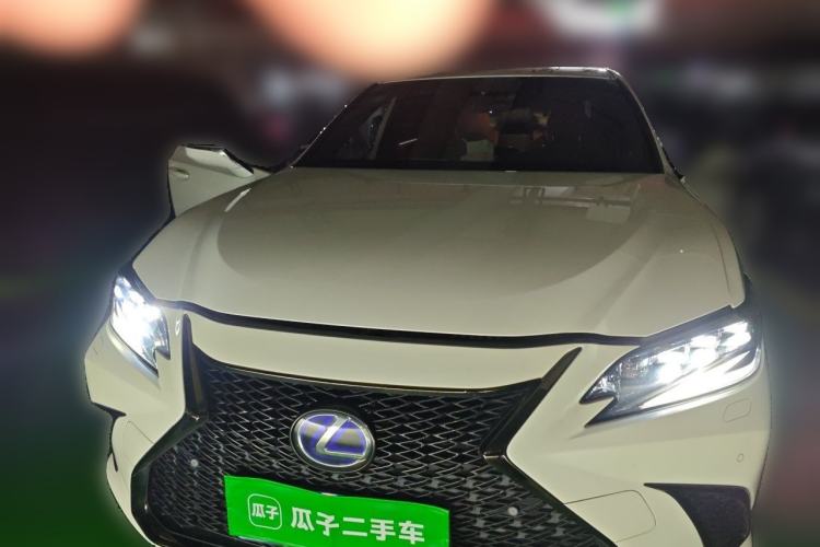 Used Lexus ES 2022 300h F SPORT Front