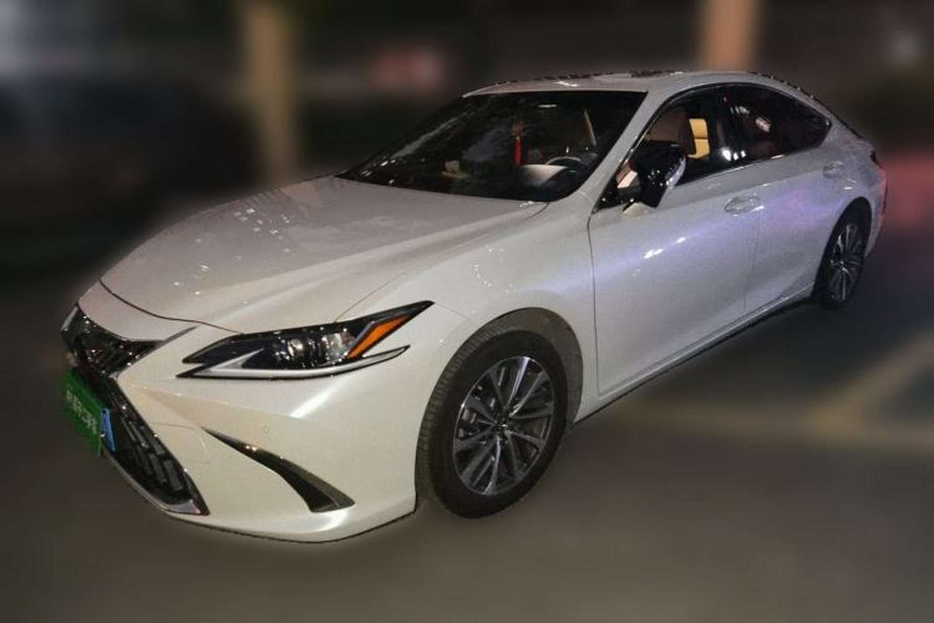 Used Lexus ES 2022 200 Excellence Edition Front Left 45 Deg