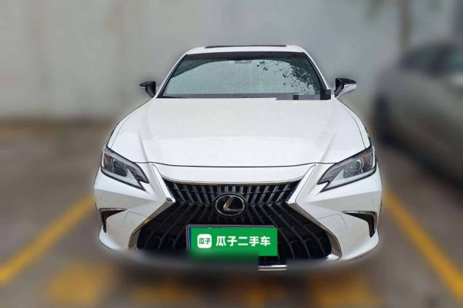 Used Lexus ES 2022 300h Excellence Edition Front