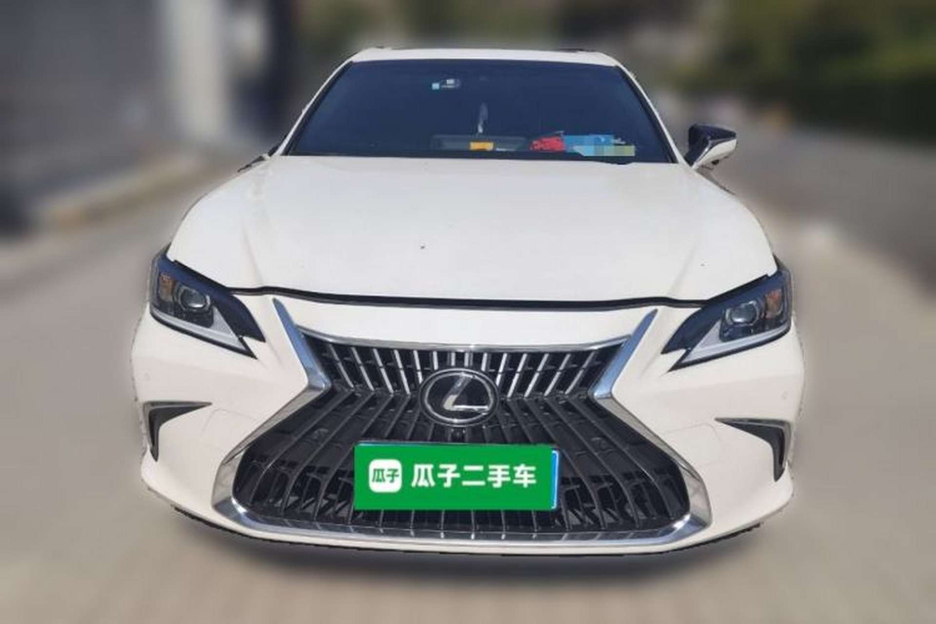 Used Lexus ES 2022 300h Excellence Edition Front