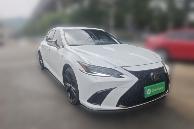 Used Lexus ES 2022 300h F SPORT Front Right 45 Deg