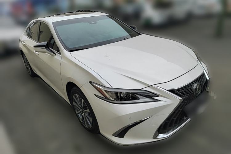Used Lexus ES 2022 200 Excellence Edition Front Right 45 Deg