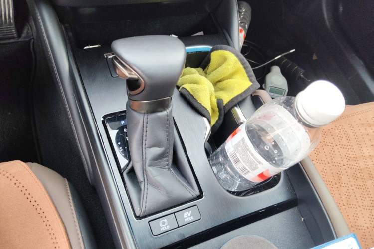 Used Lexus ES 2022 300h Excellence Edition Gear Lever