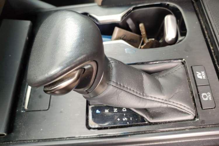 Used Lexus ES 2022 300h Excellence Edition Gear Lever