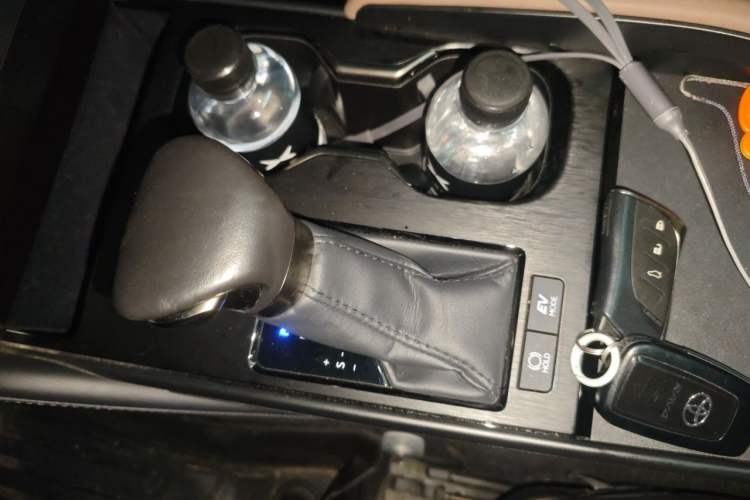 Used Lexus ES 2022 300h Excellence Edition Gear Lever