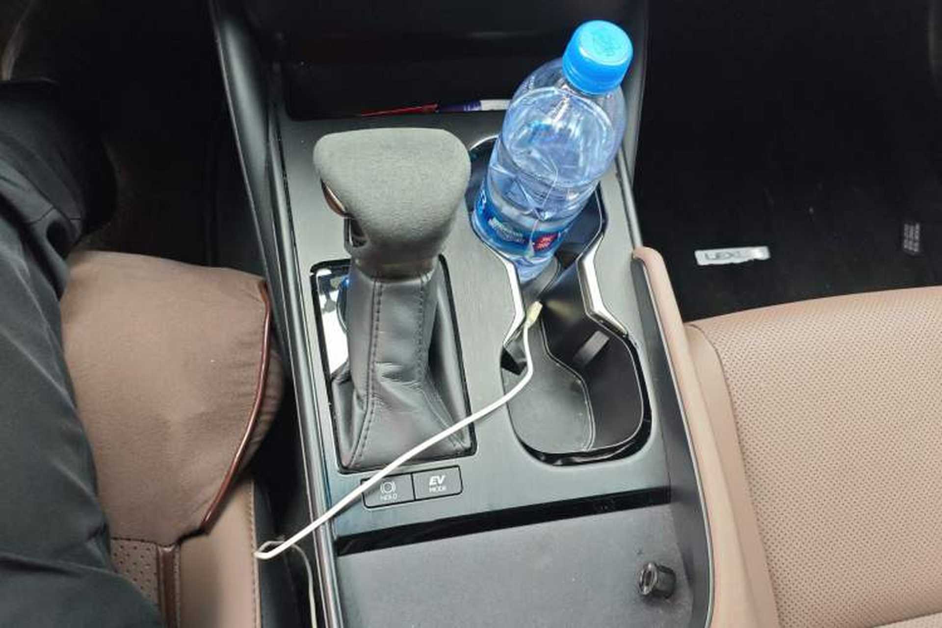 Used Lexus ES 2022 300h Excellence Edition Gear Lever