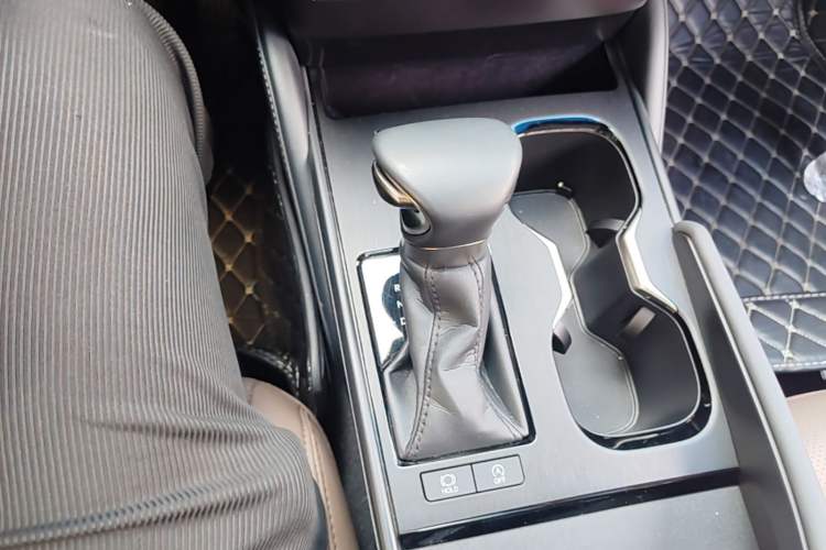Used Lexus ES 2022 200 Excellence Edition Gear Lever