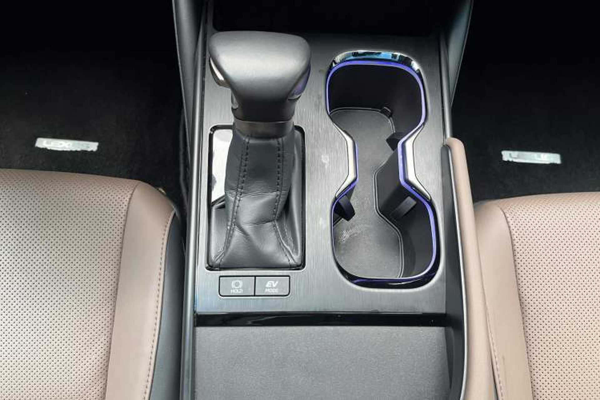 Used Lexus ES 2022 300h Excellence Edition Gear Lever