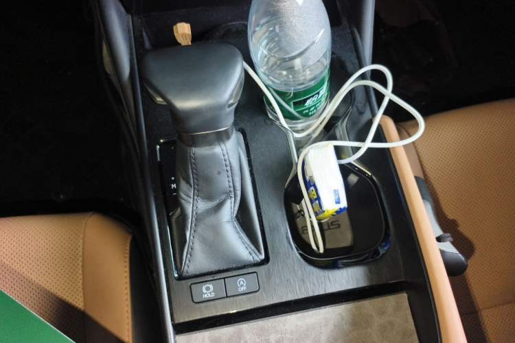 Used Lexus ES 2022 200 Excellence Edition Gear Lever