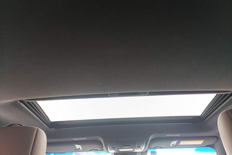 Used Lexus ES 2022 300h Excellence Edition Headliner