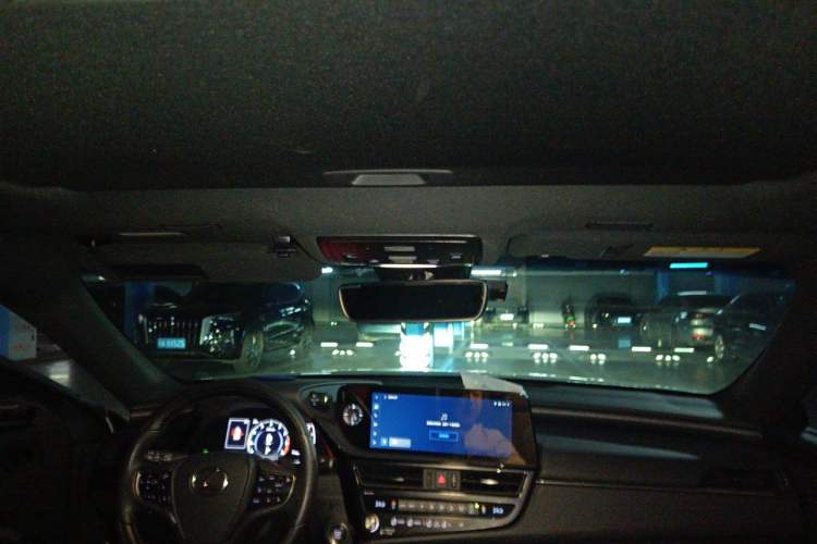 Used Lexus ES 2022 200 Luxury Edition Headliner