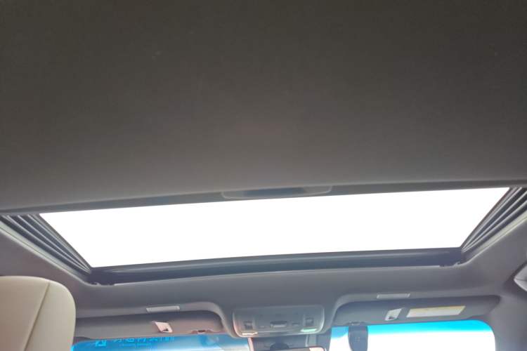 Used Lexus ES 2022 300h Excellence Edition Headliner