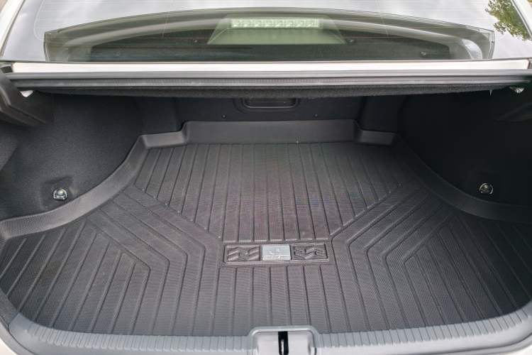 Used Lexus ES 2022 200 Excellence Edition Interior 10