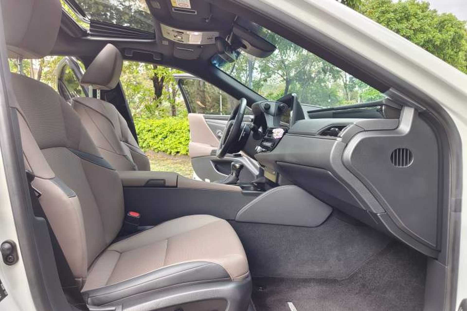 Used Lexus ES 2022 200 Excellence Edition Interior 2