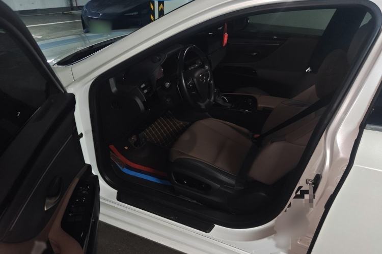 Used Lexus ES 2022 200 Excellence Edition Interior 3