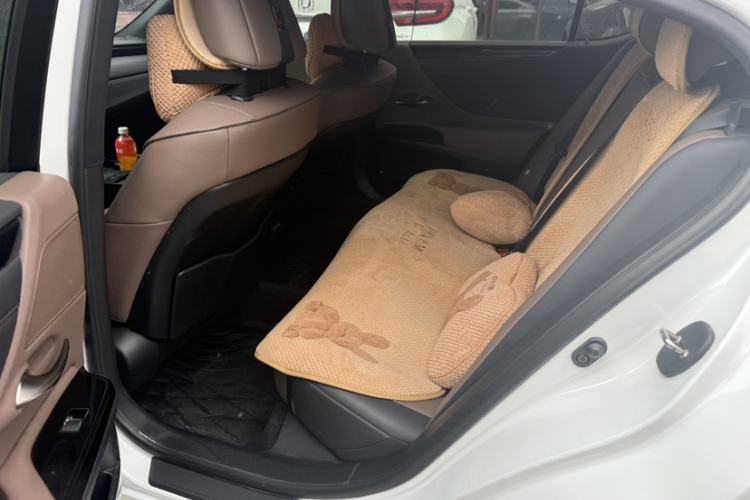 Used Lexus ES 2022 200 Excellence Edition Interior 3