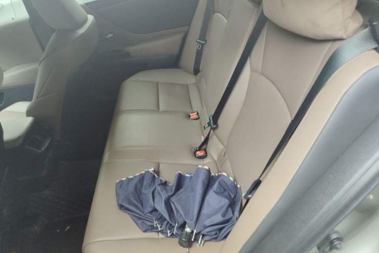 Used Lexus ES 2022 300h Deluxe Edition Interior 4