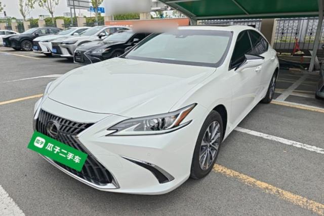 Used Lexus ES 2022 300h Excellence Edition