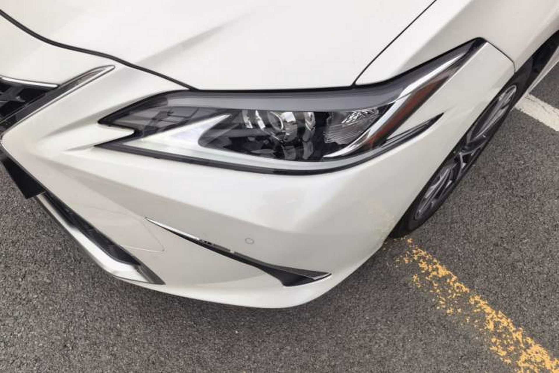 Used Lexus ES 2022 300h Excellence Edition Left Front Headlight