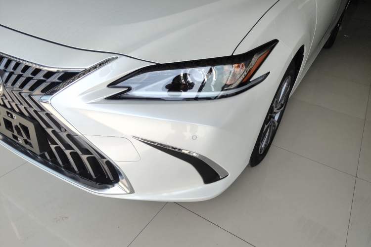 Used Lexus ES 2022 300h Excellence Edition Left Front Headlight