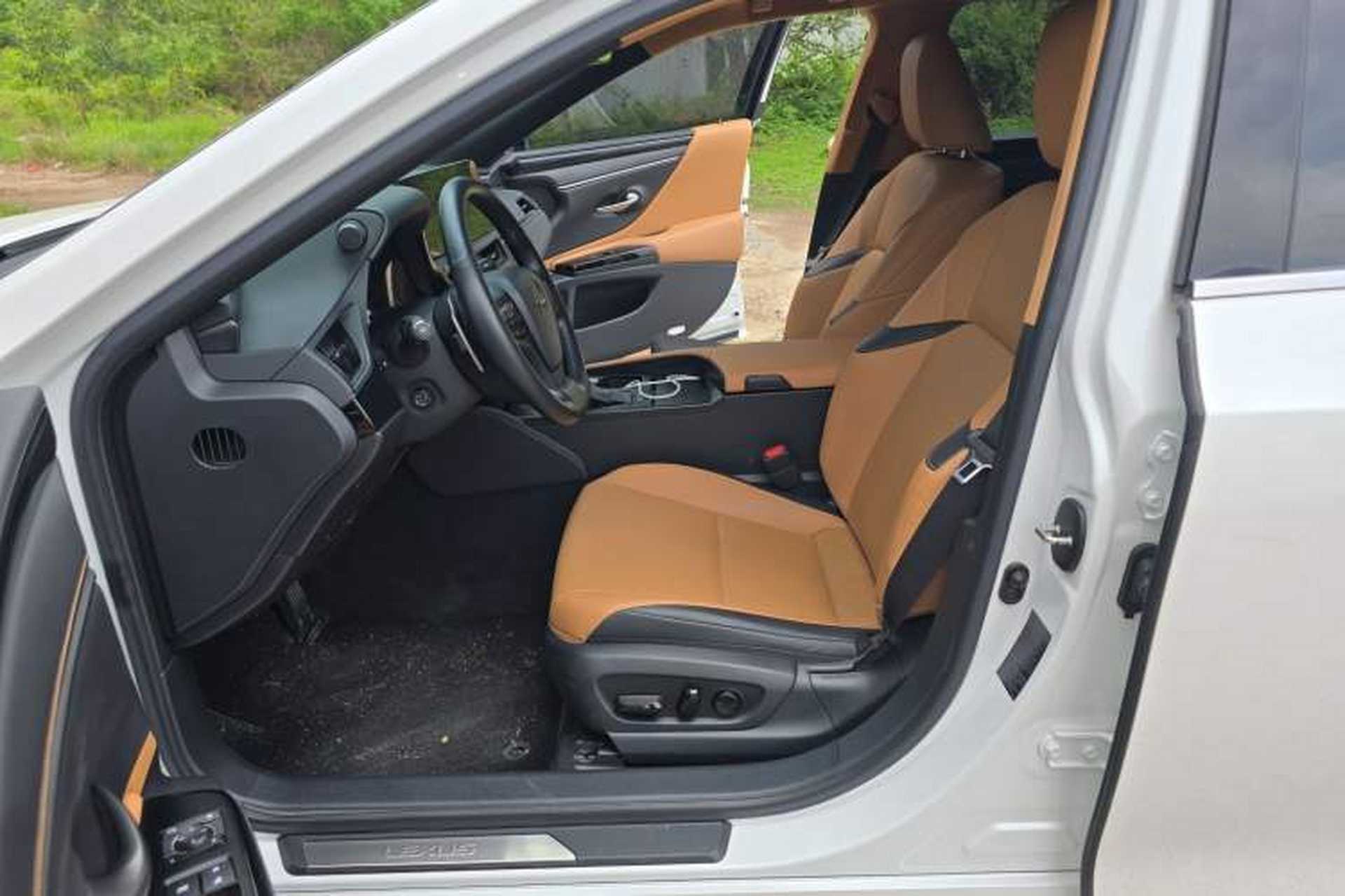Used Lexus ES 2022 300h Excellence Edition Left Front Seat