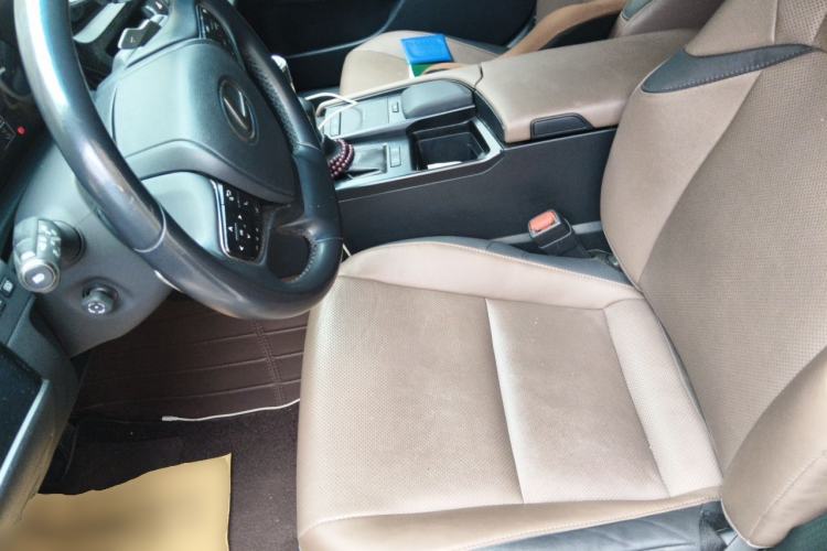 Used Lexus ES 2022 260 Excellence Edition Left Front Seat