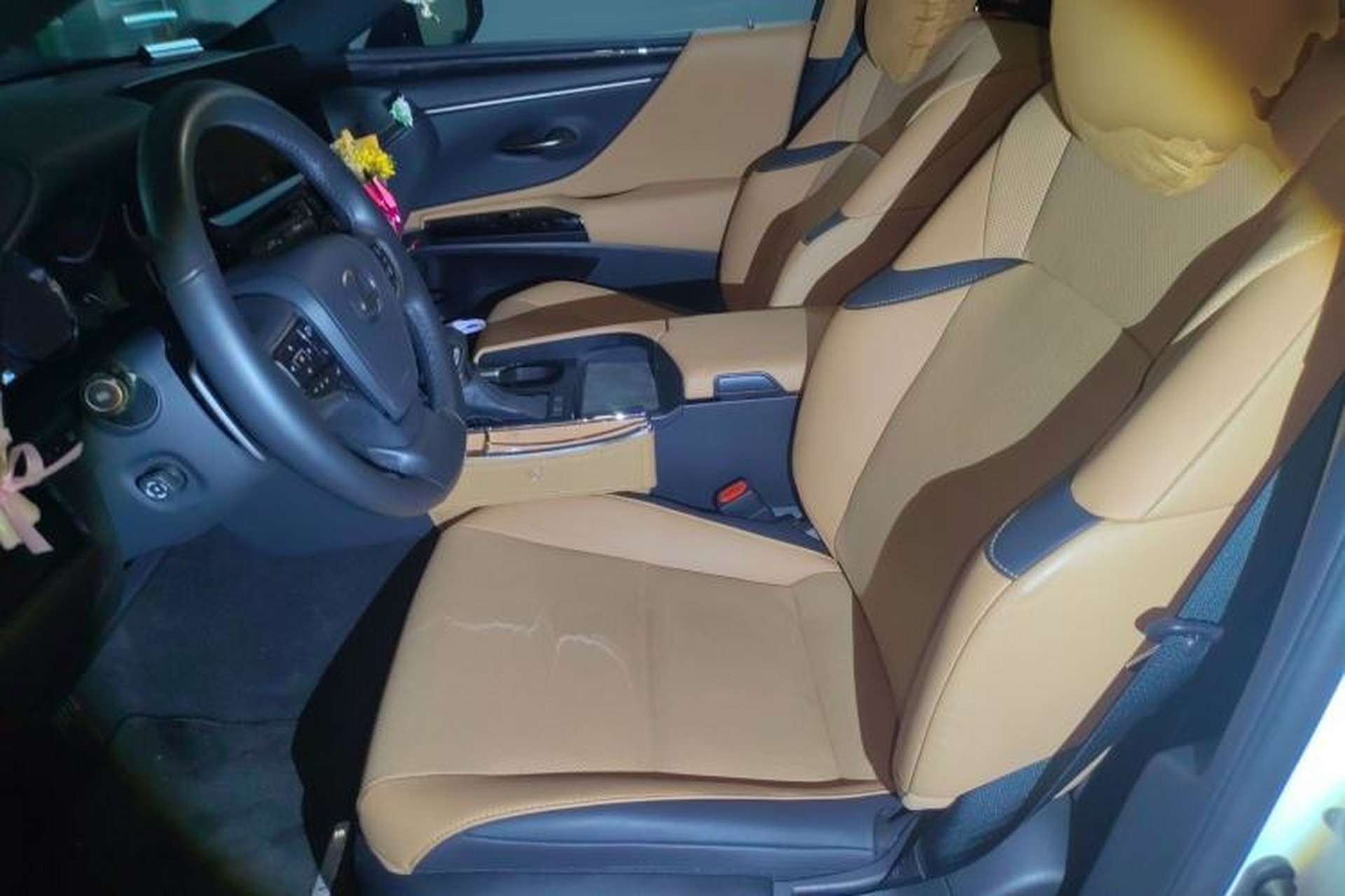 Used Lexus ES 2022 200 Excellence Edition Left Front Seat