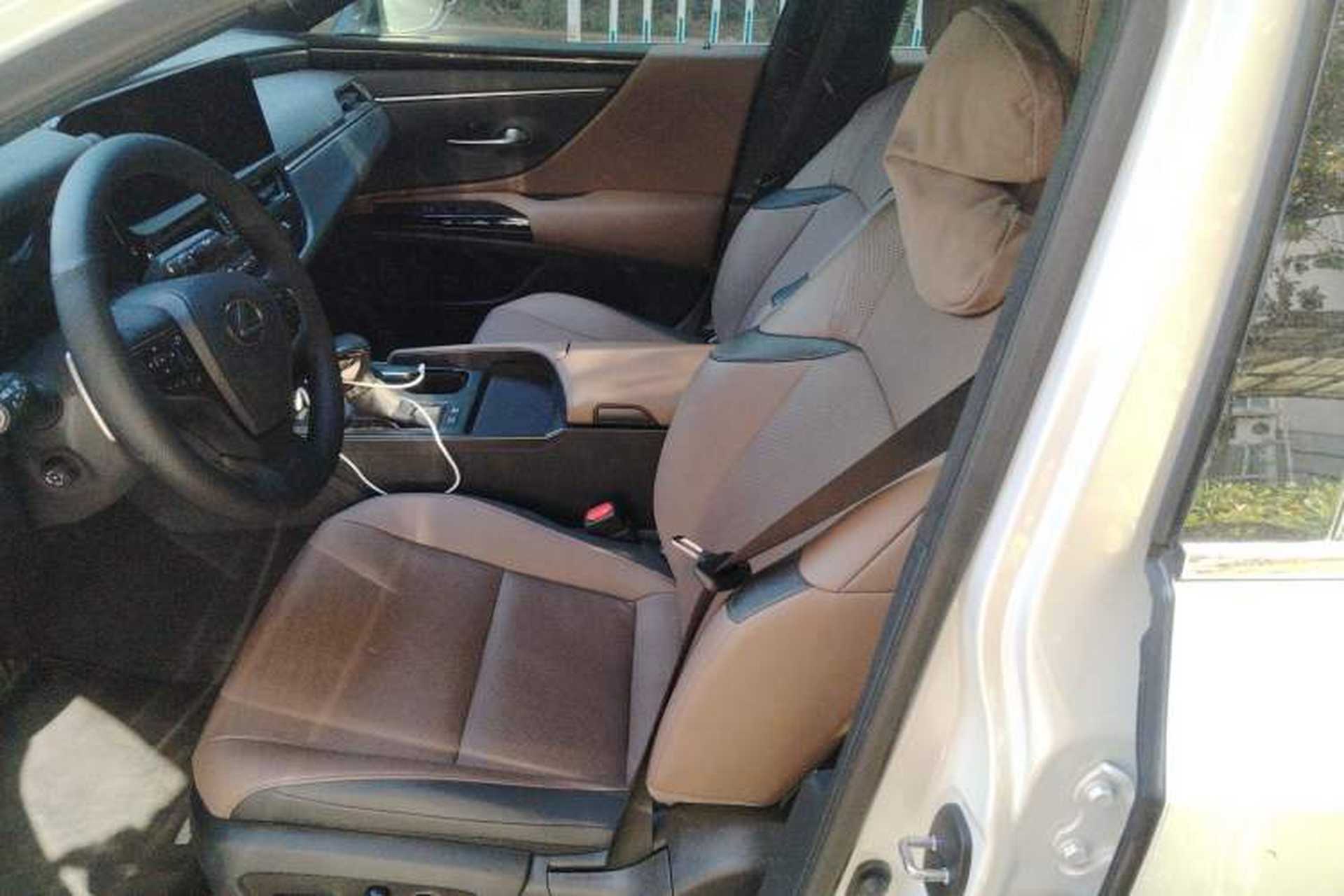 Used Lexus ES 2022 300h Excellence Edition Left Front Seat
