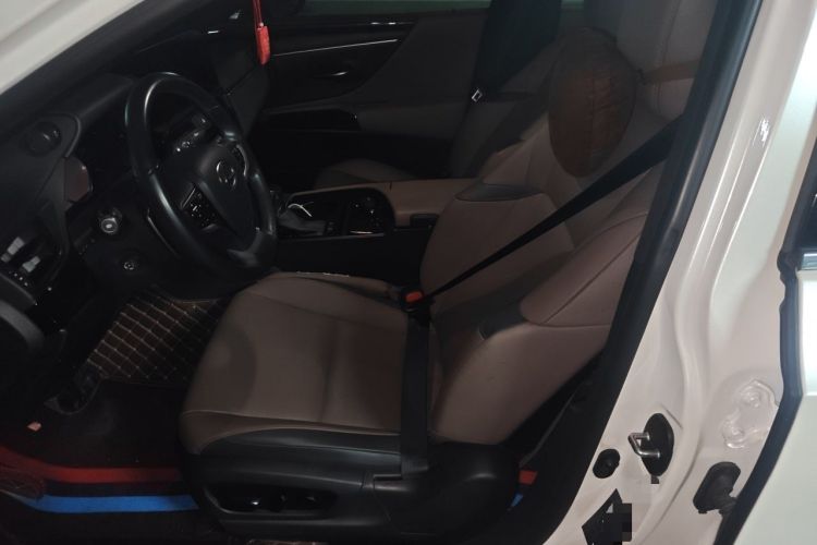 Used Lexus ES 2022 200 Excellence Edition Left Front Seat