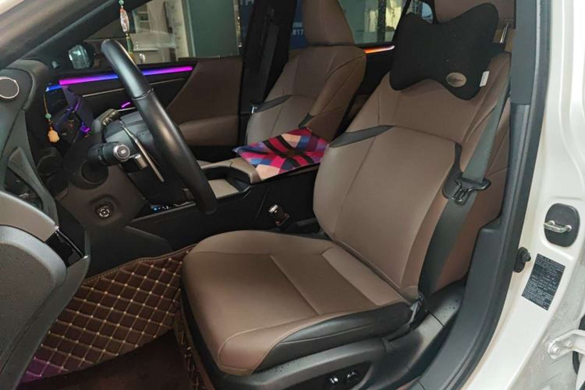Used Lexus ES 2022 200 Excellence Edition Left Front Seat