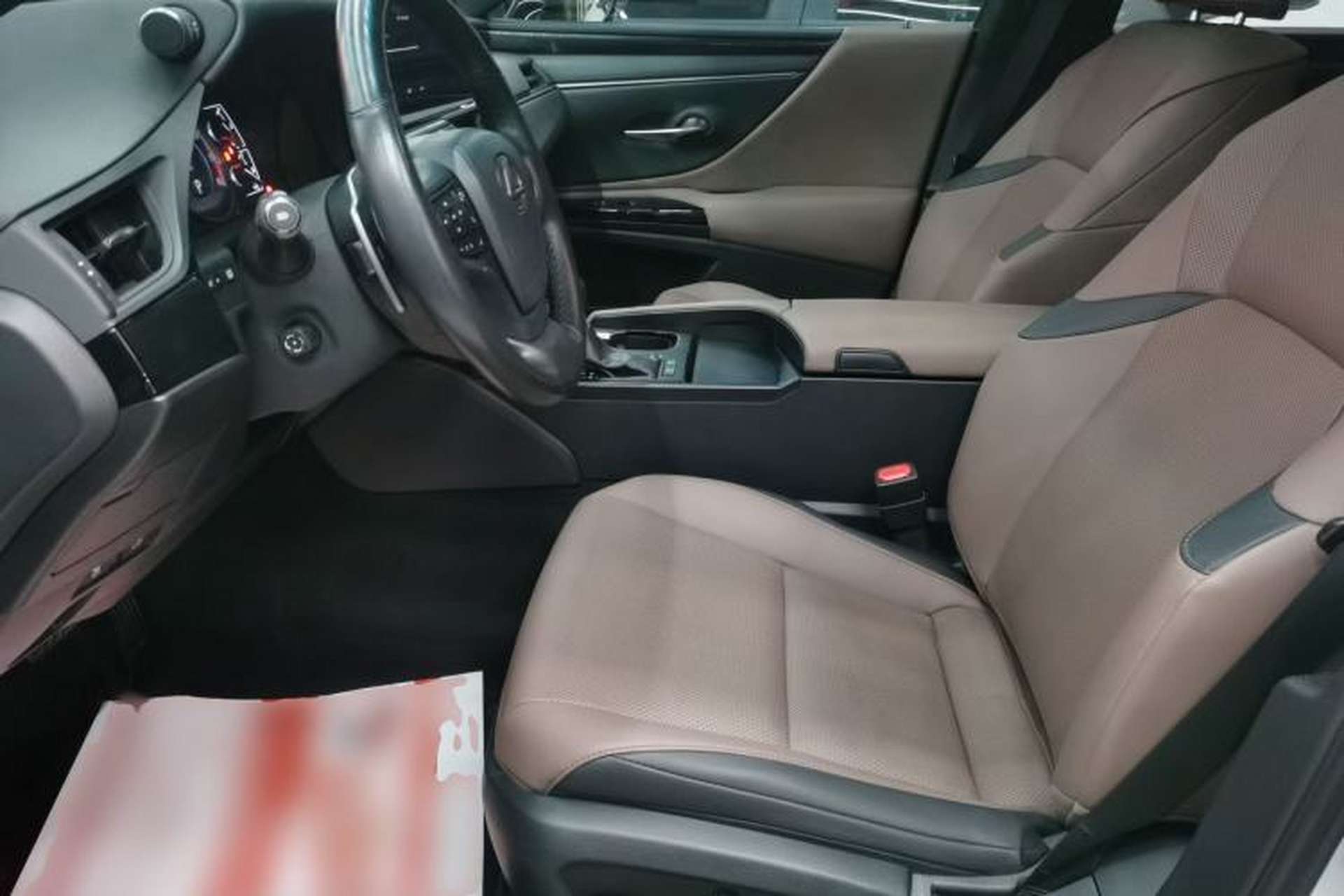Used Lexus ES 2022 200 Excellence Edition Left Front Seat