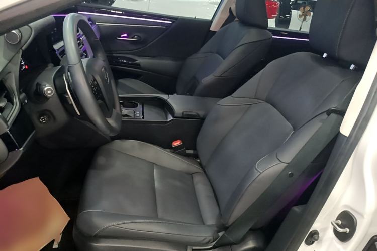 Used Lexus ES 2022 200 Excellence Edition Left Front Seat