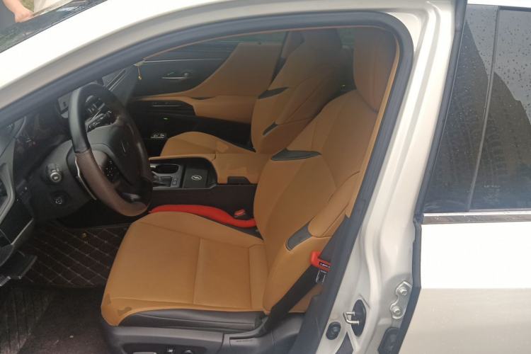 Used Lexus ES 2022 200 Excellence Edition Left Front Seat