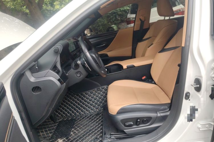Used Lexus ES 2022 200 Excellence Edition Left Front Seat