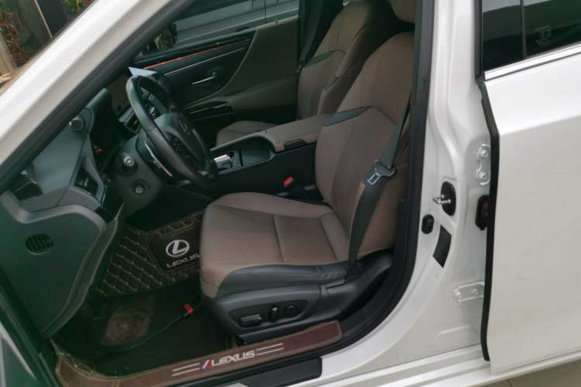 Used Lexus ES 2022 200 Excellence Edition Left Front Seat