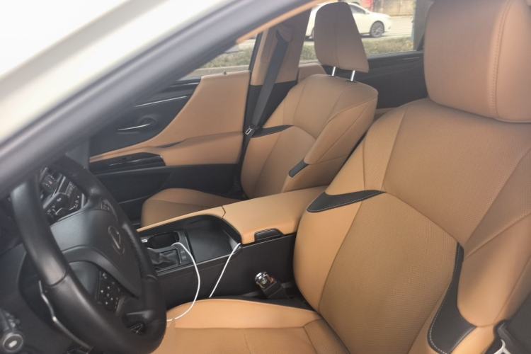 Used Lexus ES 2022 200 Excellence Edition Left Front Seat